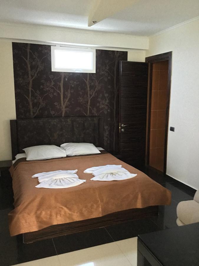 Sunny Land Hotel Chakvi Exterior photo